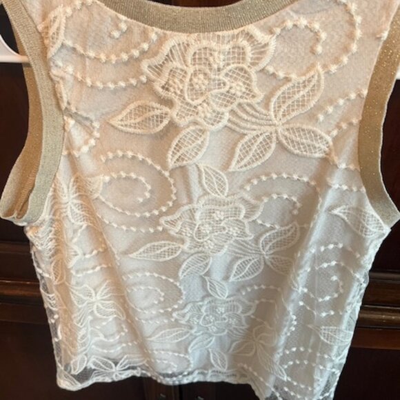 Astrid Textured Shell Top - Size Small - Picture 3 of 8